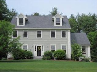 17 Parkhurst St, Dunstable, MA 01827