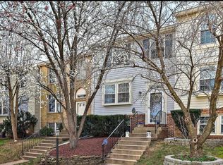 6044 Hydrangea Dr, Alexandria, VA 22310