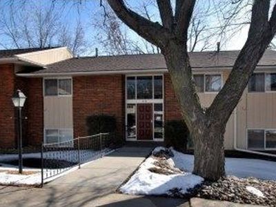 801-6 E 15th St, Yankton, SD, 57078