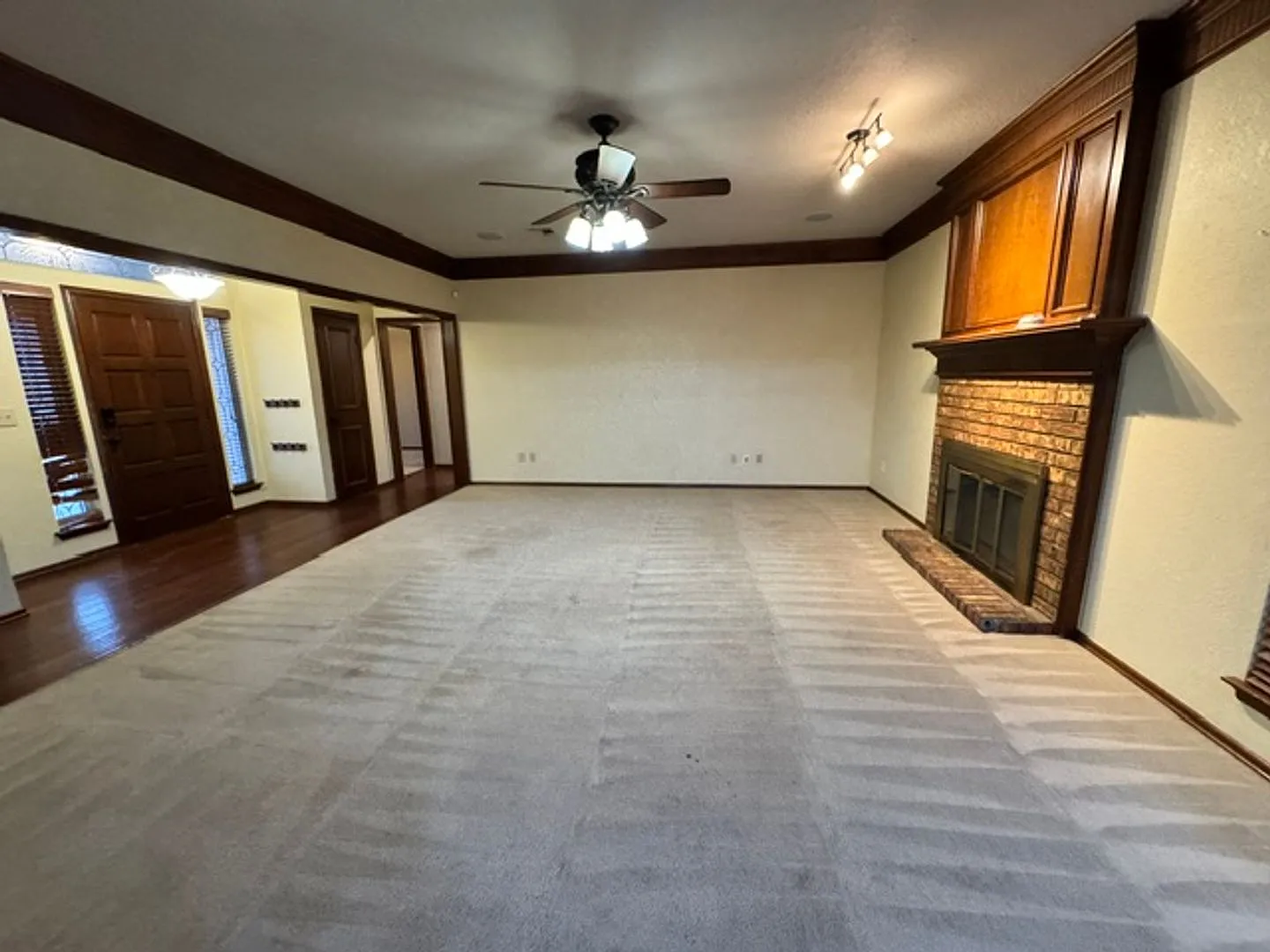 3-bedroom 2 baths in Moore Schools! — Photo 3