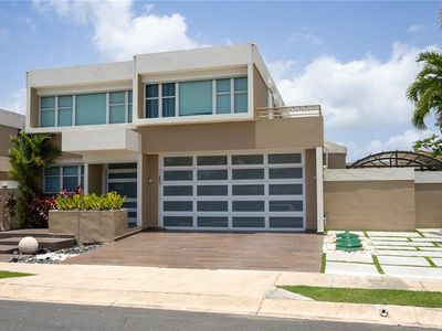 Calle Mantarraya, Dorado, PR, 00646