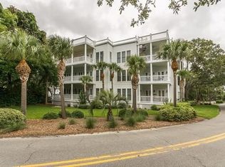 656 Oglethorpe Ave, Saint Simons Island, GA 31522