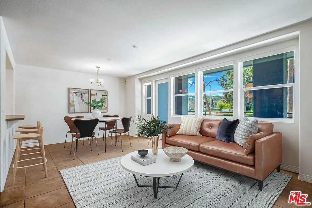 2 bed, 2.0 bath, 1510 sqft, $6,000 — Photo 1