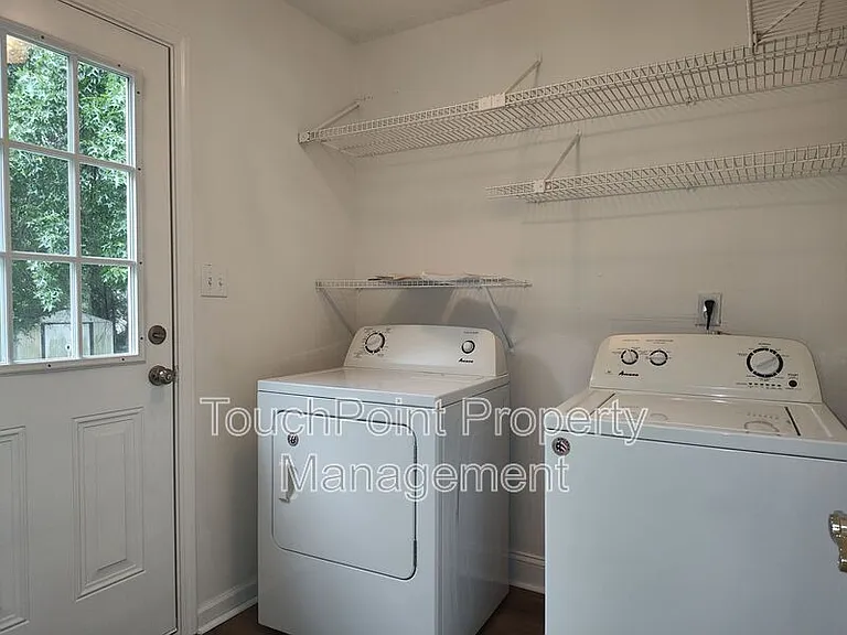 7413 Doves Nest Cir — Photo 30