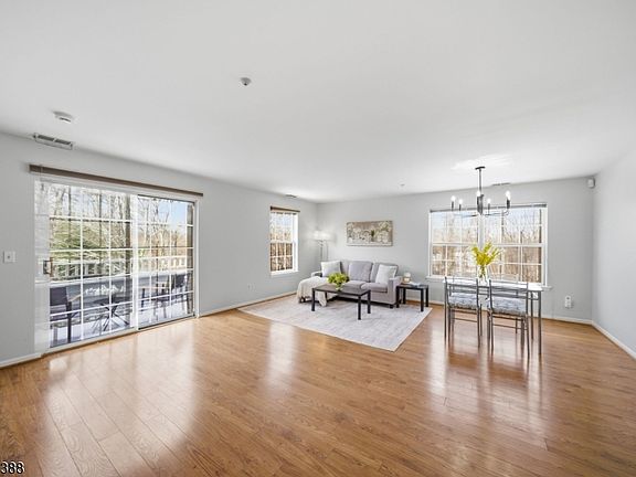 2nd image of 2903 Appleton Way