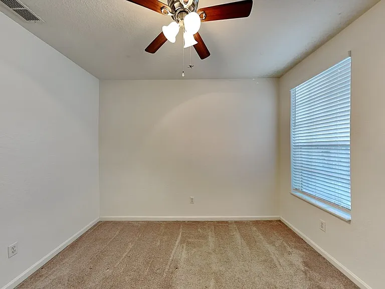 5049 Maxon Ter — Photo 9