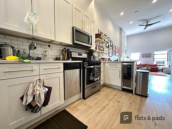 2nd image of 191 Jefferson Ave #4C