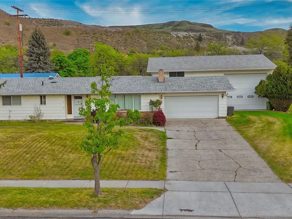 1113 River Drive, Coulee Dam, WA 99116