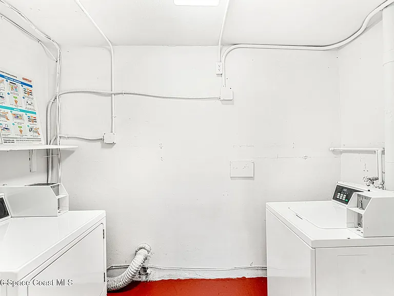 130 Roosevelt Ave #204 — Photo 11