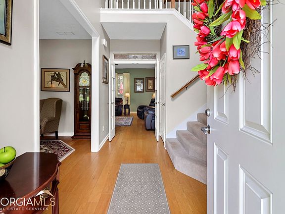5th image of 285 Woodstream Drive