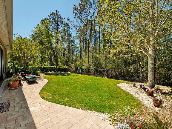 5th image of 59 Cornwall Dr