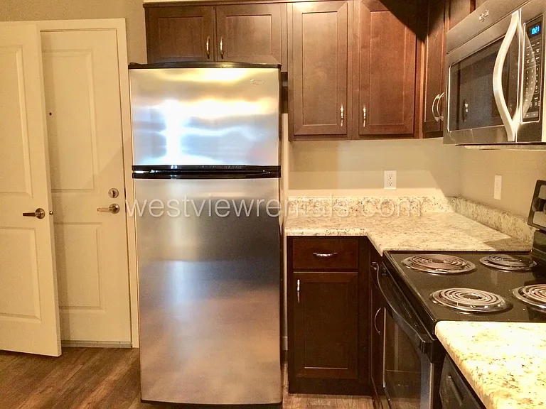 1010 Railroad Ave — Photo 395