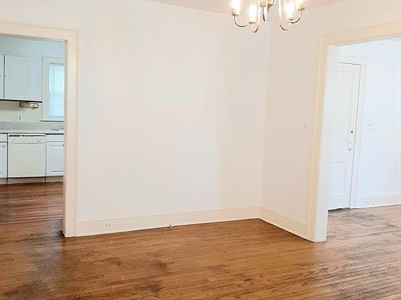 3rd image of 817 Gates Ave #1