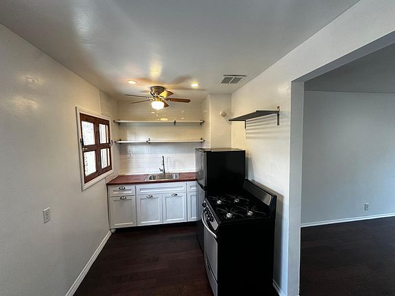 4th image of 1177 N Hoover St #3/4