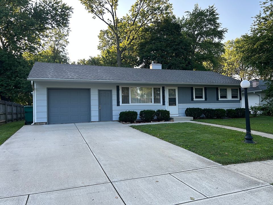 1st image of 321 Holiday Dr