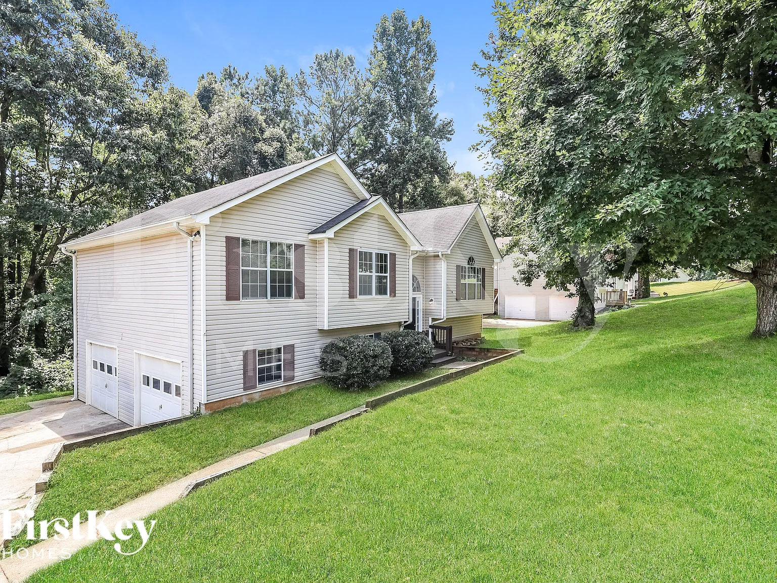 3 bed, 2.0 bath, 1362 sqft, $1,730 — Photo 1
