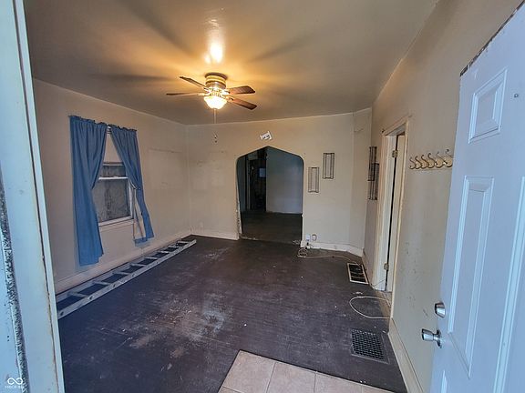 3rd image of 937 N Olney St