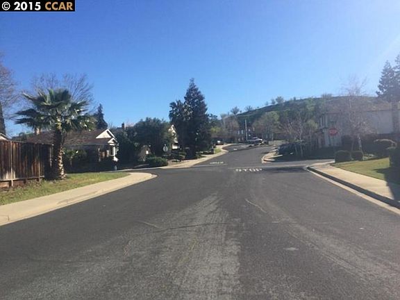 4th image of 905 Ravenwood Ct