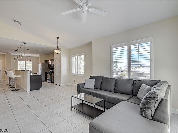 2nd image of 804 Peachy Canyon Cir Unit 201