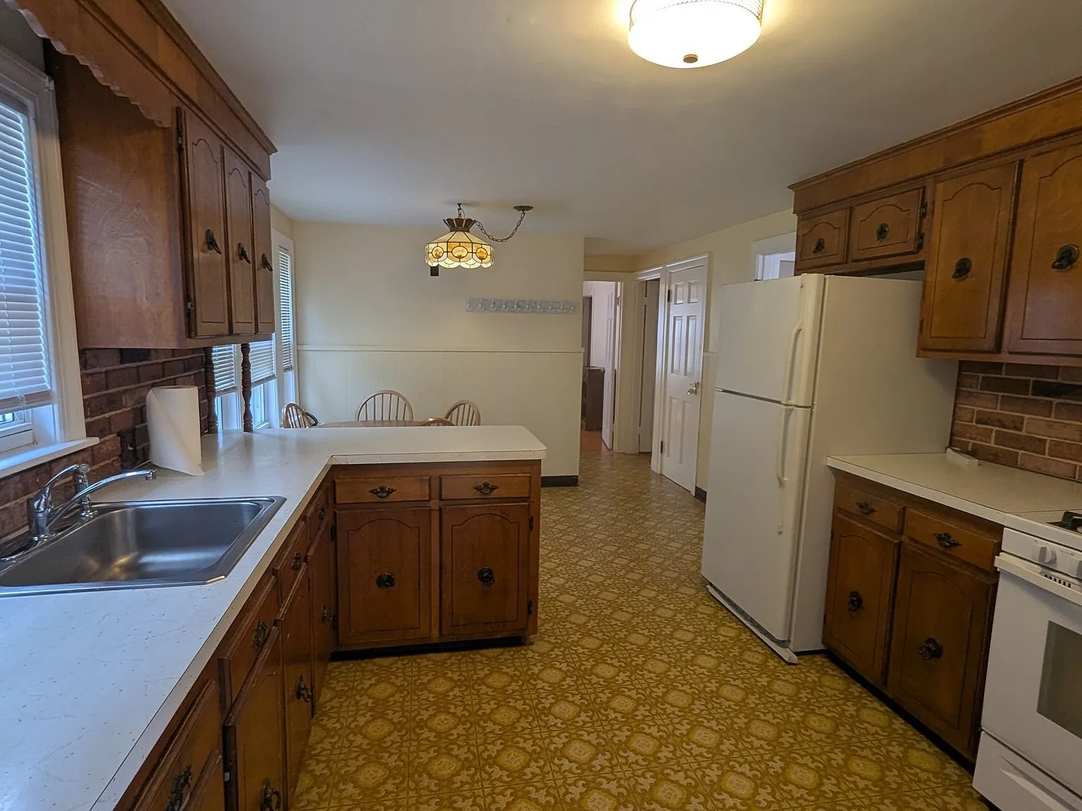 3 bed, 1.5 bath, 1691 sqft, $3,700 — Photo 4