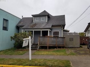 413 SW 9th St, Newport, OR 97365