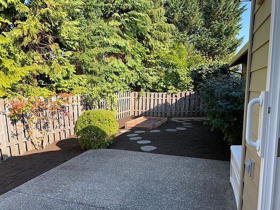 02-Backyard