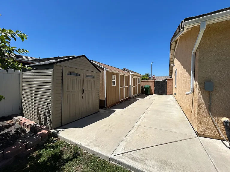 7346 Lower Creek Cir — Photo 30