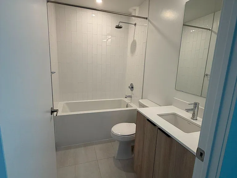 2485 Eglinton Ave W #1323 — Photo 4