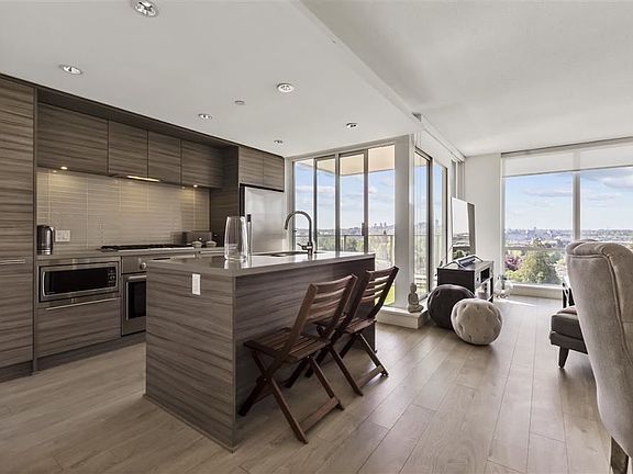 3rd image of 1550 Fern St #4