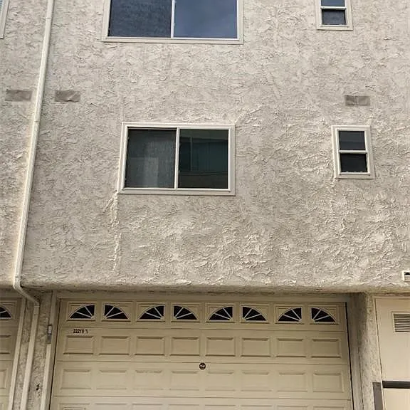 22219 1/2 Erwin St #22219 — Photo 7