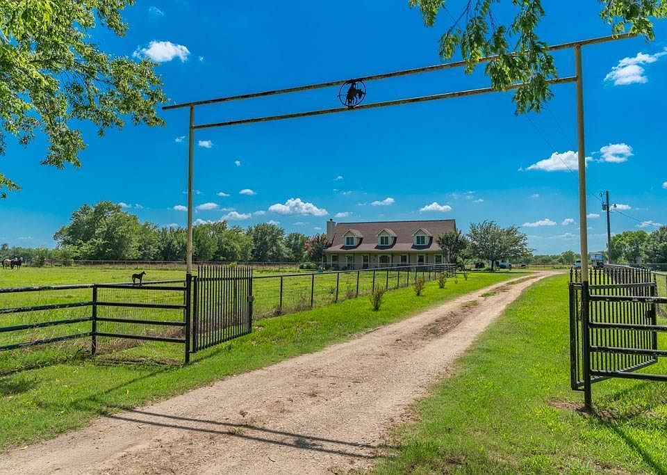 1st image of 1692 Farm Road 2653 S