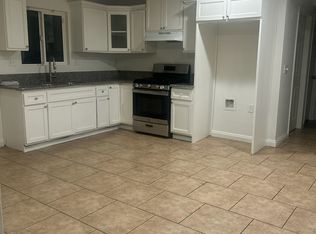 850 1/2 W 79th St, Los Angeles, CA 90044