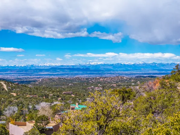 7615 Old Santa Fe Trl, Santa Fe, NM 87505