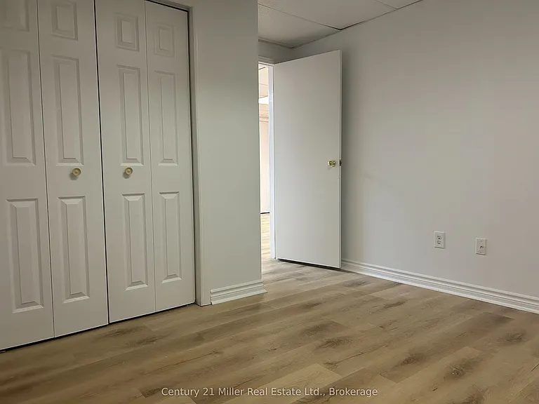 1262 Nathaniel Cres #BASEMENT — Photo 7