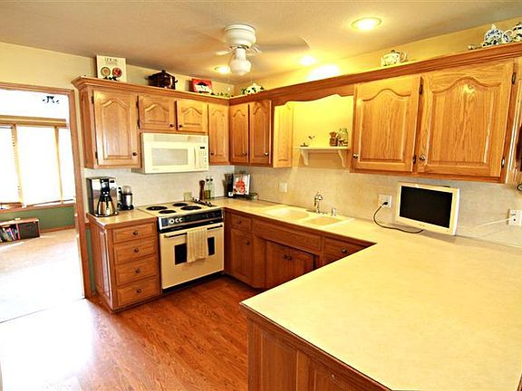 5th image of 1363 E Burntwood St