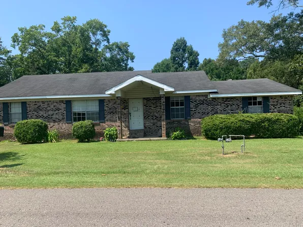 135 Eastview Dr, Laurel, MS 39443