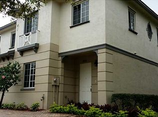 1995 Nassau Dr, Riviera Beach, FL 33404