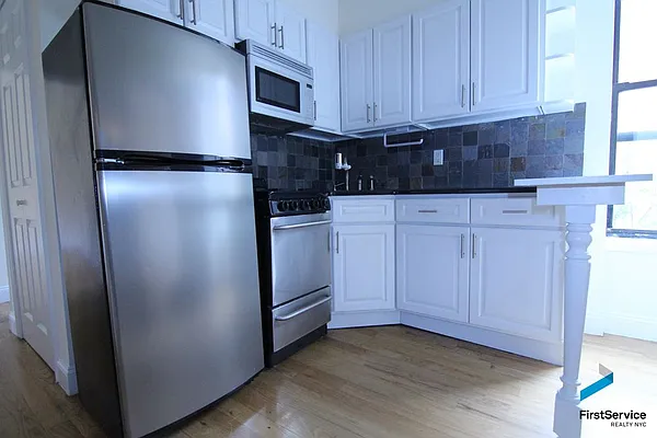 Rented by FirstService Realty (legacy) | media 22
