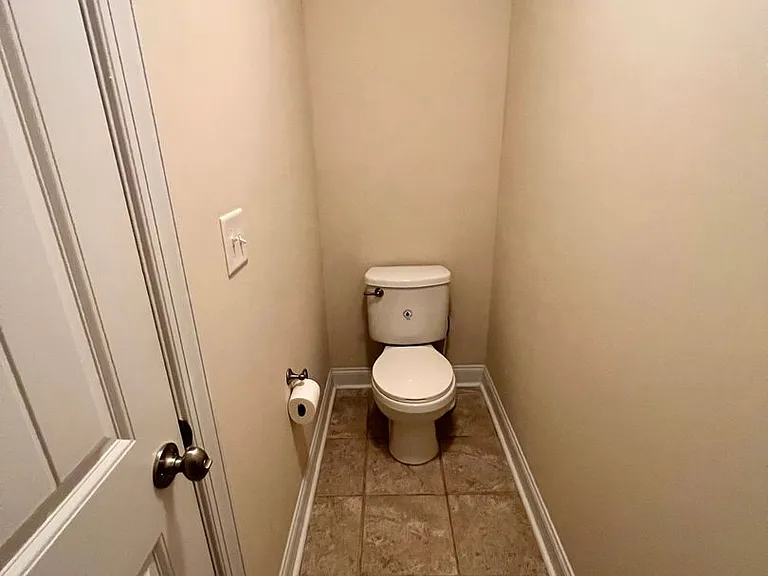 327 Clearwater Ln — Photo 32