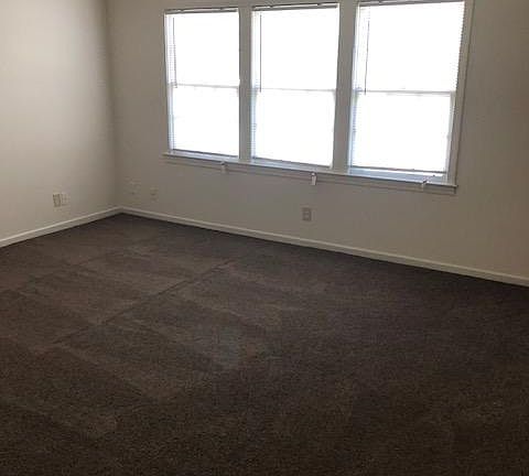 5th image of 63 Pine Creek Ct