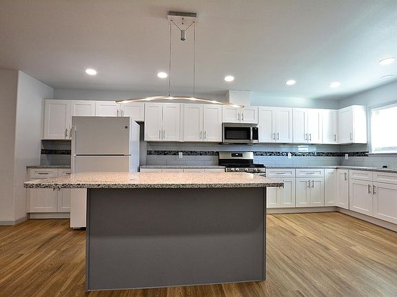 5th image of 1209 N Essex Ave