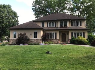 11 Parkside Dr, Parsippany, NJ 07054