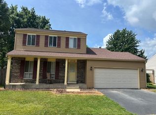 1775 Villanova Dr, Naperville, IL 60565