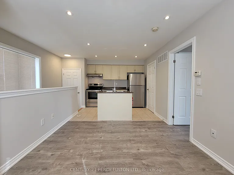 2740 Donald Cousens Pkwy #COACH — Photo 3