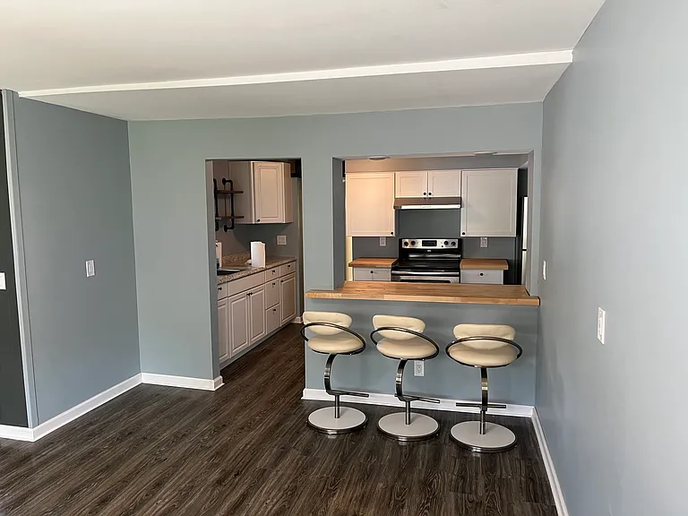 4 Meadow St #2 — Photo 4