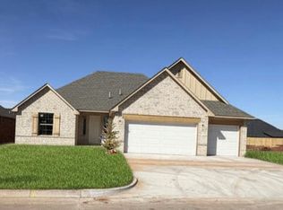 11709 NW 105th St, Yukon, OK 73099