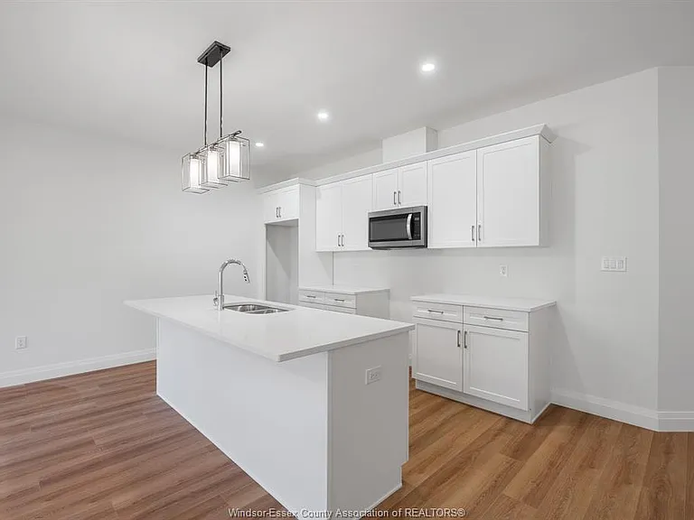 715 Elliot Point Rd #A — Photo 11