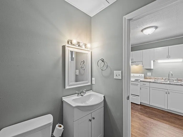 2815 Neuse Blvd — Photo 13