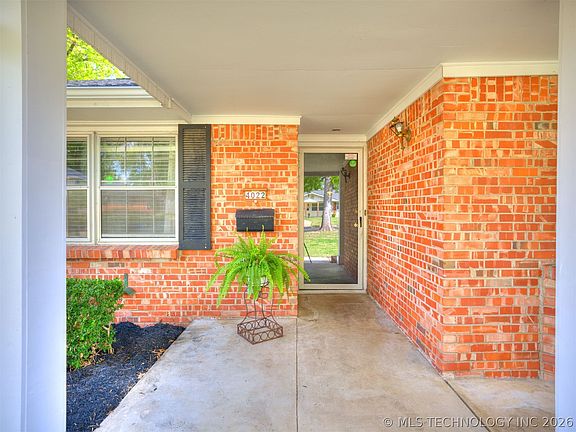 3rd image of 4022 E 52nd Pl