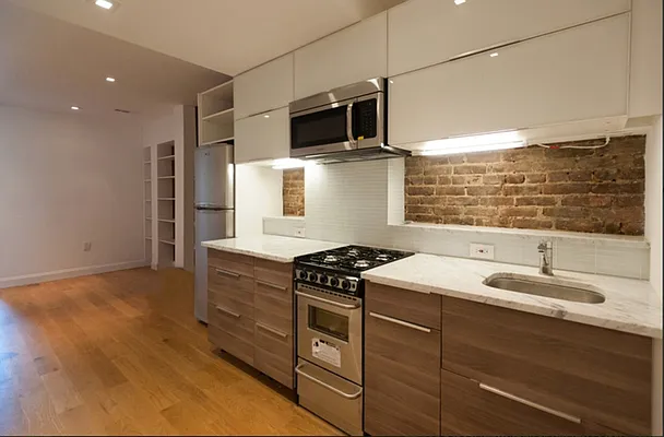 Rented by Evergreen Realty & Investments | media 2